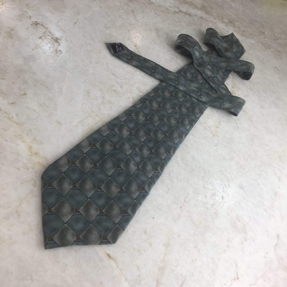 DANCING BEAR ALL SILK NECKTIE
